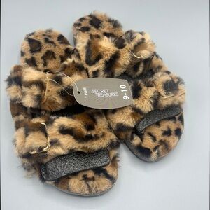 New Leopard Womens 9/10 Slipper/Sandal
